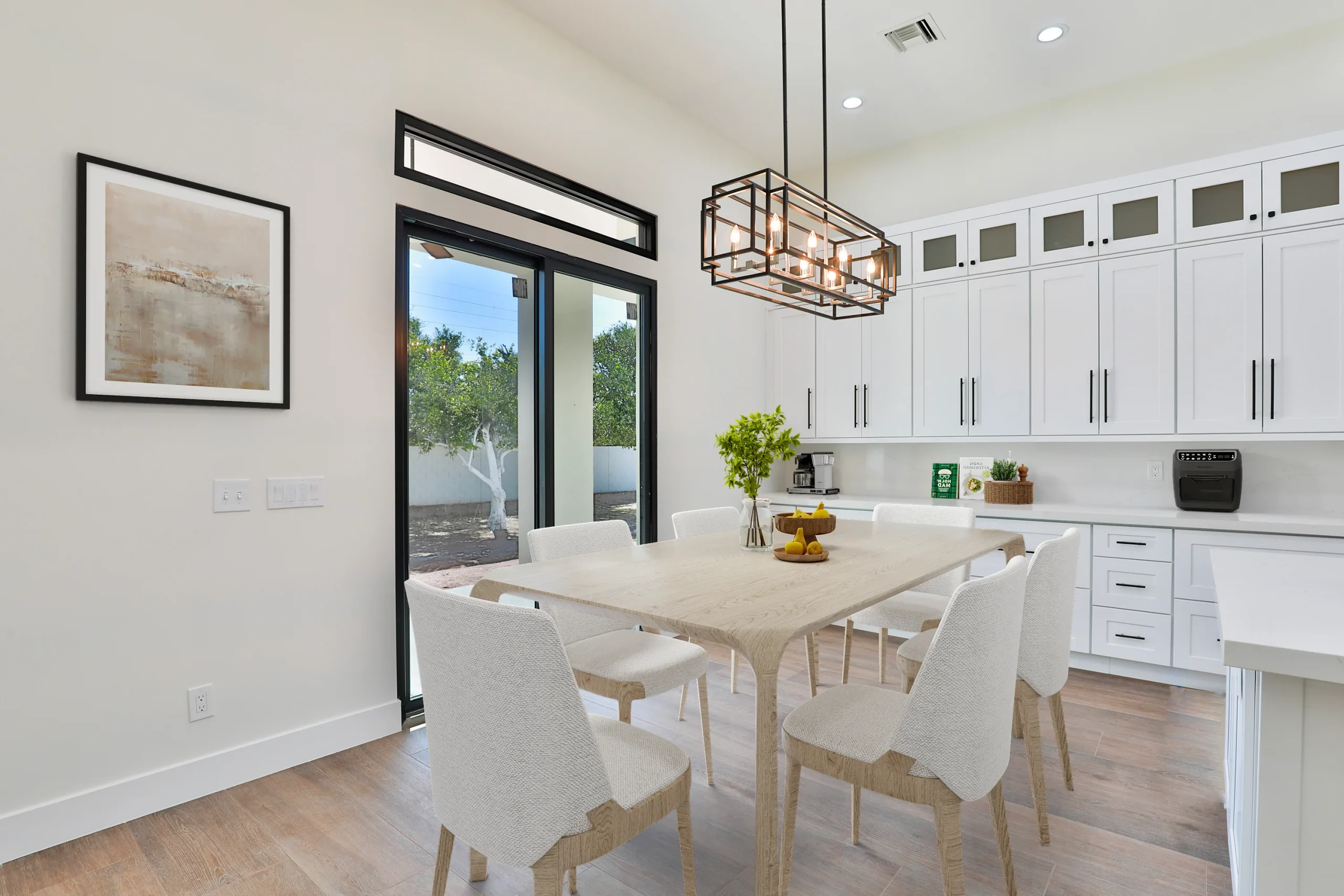 Integrating Virtual Staging Practices Across New York and Miami Markets: 2025 Workflow Guide